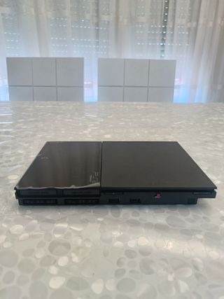 PS2 (PlayStation 2) sin mando ni cable de corrient