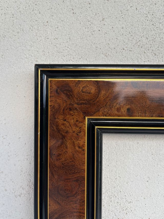 Cornice legno marmo nero marrone