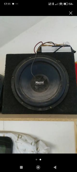 Subwoofer Magnat - Cajón a medida 15 pulgadas