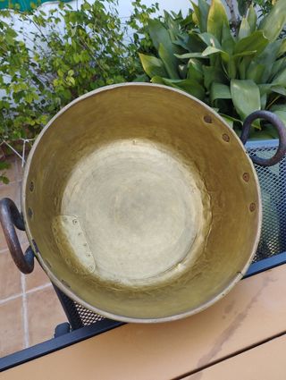 Olla bronce antigua - 2 asas