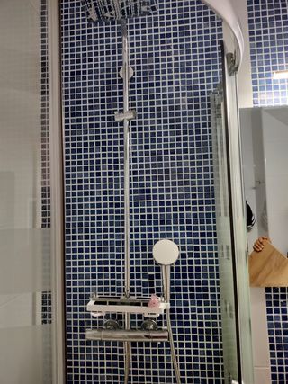 Columna ducha metalica - Baño