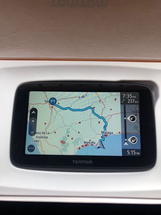 TomTom GO Essential GPS de 5”