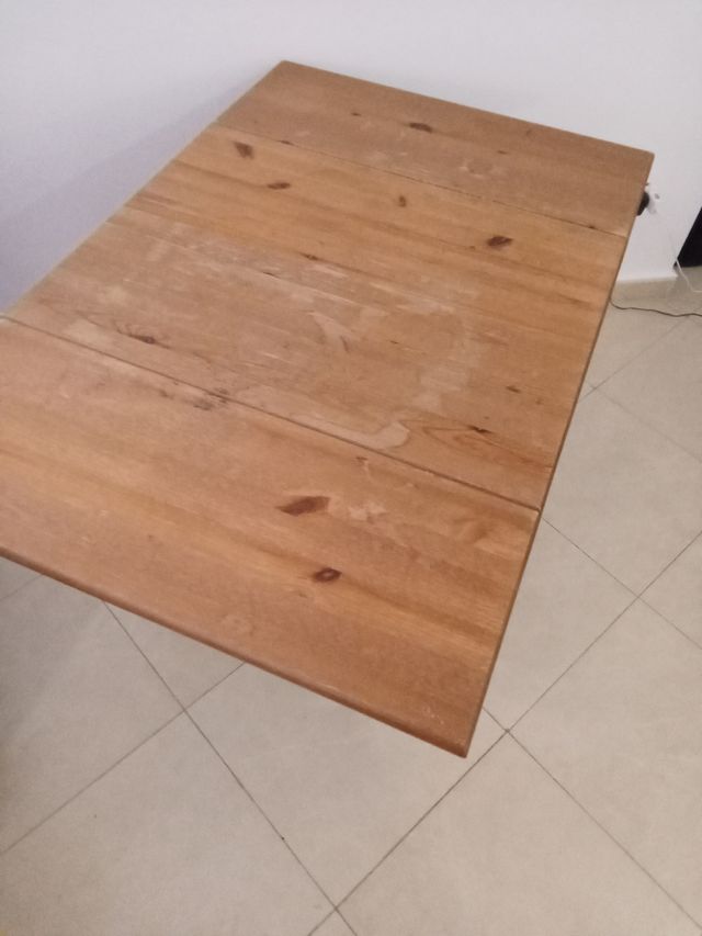 Mesa plegable de madera