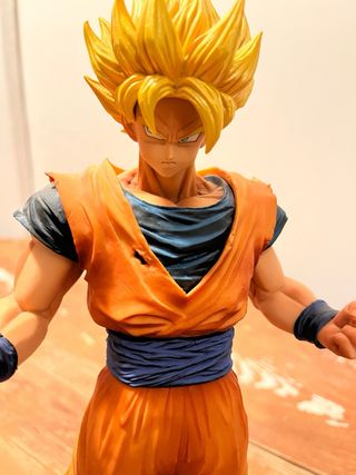 Figura Goku SSJ - Dragon Ball