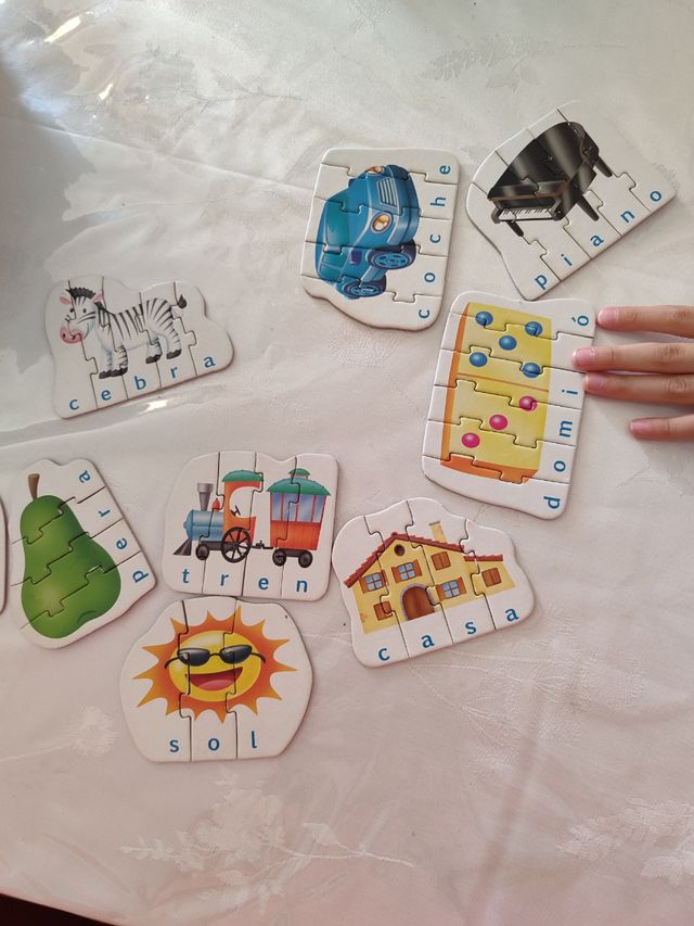 Primeras Palabras - Puzzle Educativo