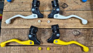 Manetes BMX - cores variadas