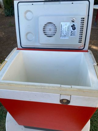 Nevera eléctrico 12v para el coche, vintage 
