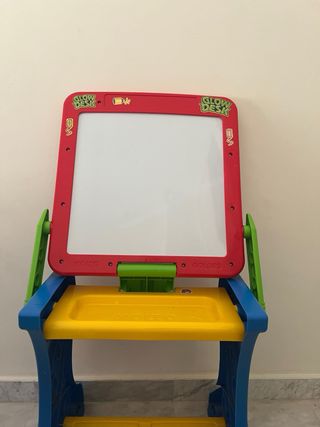 Pupitre pizarra infantil con taburete