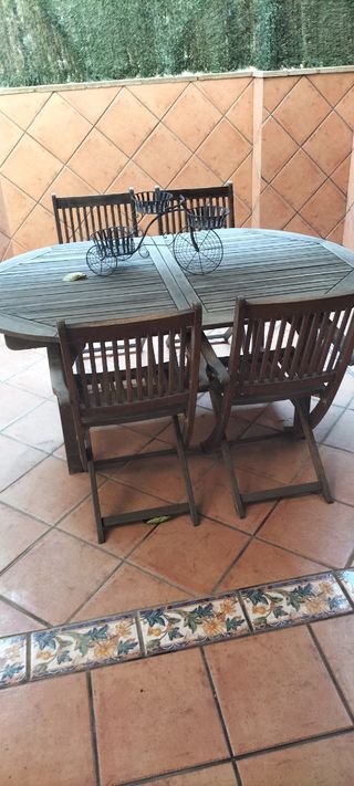 Mesa jardín + 4 sillas -madera-marrón