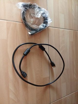 2 Cables HDMI