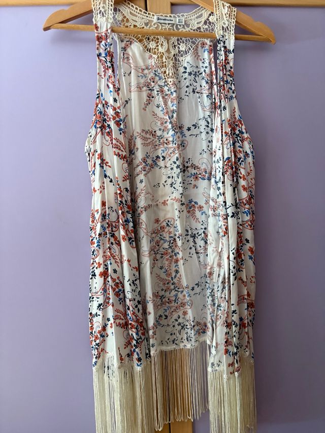 Chaleco blanco flecos