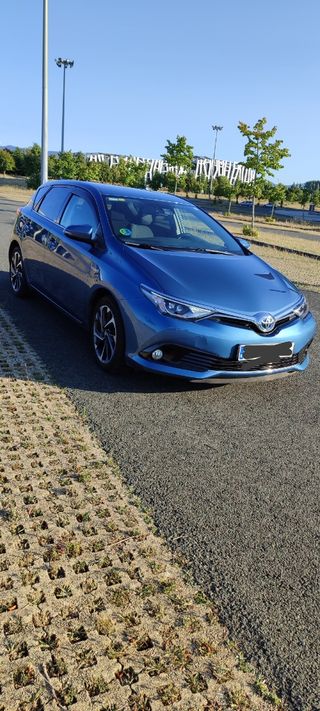 Toyota Auris 2015