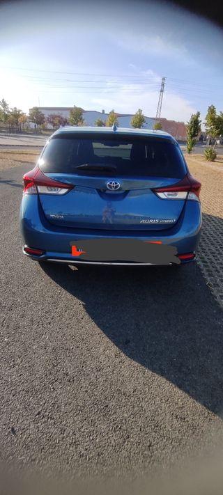 Toyota Auris 2015