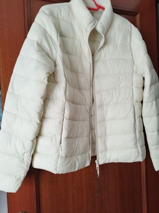 Chaqueta acolchada beige