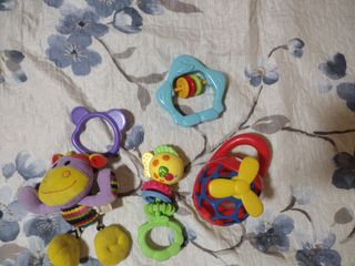 Sonajeros bebé - 4uds