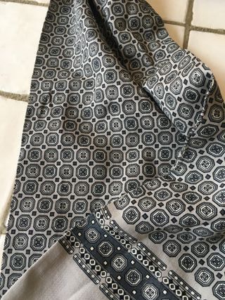 sciarpa uomo grigio e nero