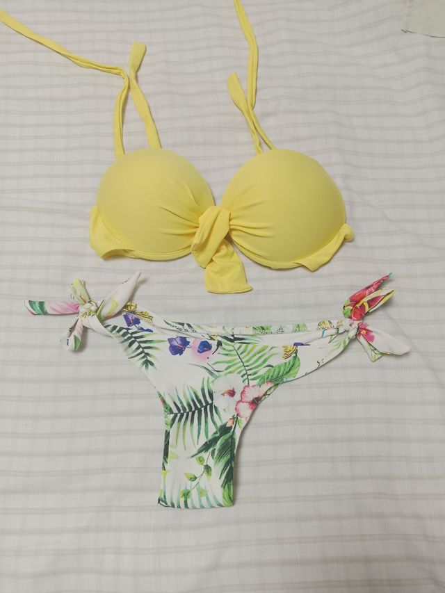 Bikini 2 piezas - Amarillo y Flores con forro
