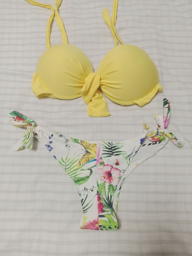Bikini 2 piezas - Amarillo y Flores con forro
