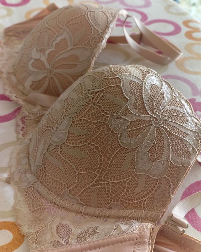 Reggiseno pizzo beige