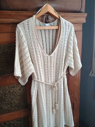 Vestido Zara crochet beige