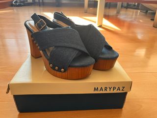 Sandalias MARYPAZ tacón azul