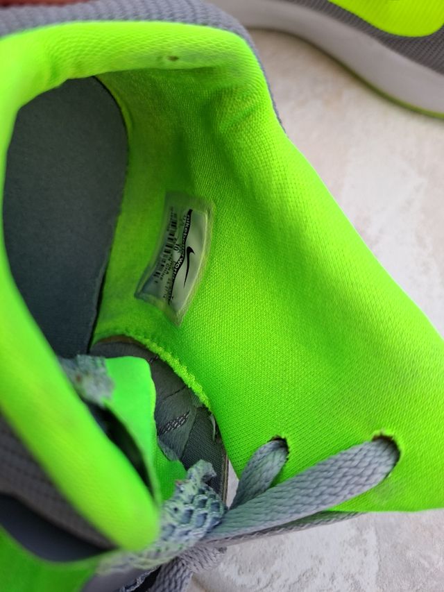 Zapatillas NIKE Hyperquickness Grises