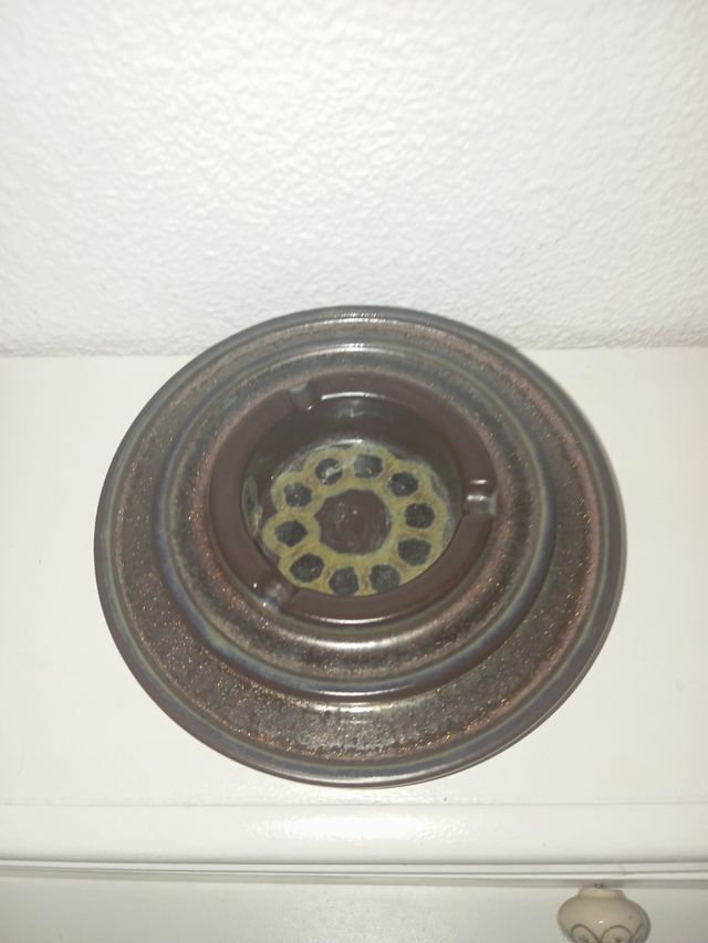 Cenicero vintage años 70 pintado a mano