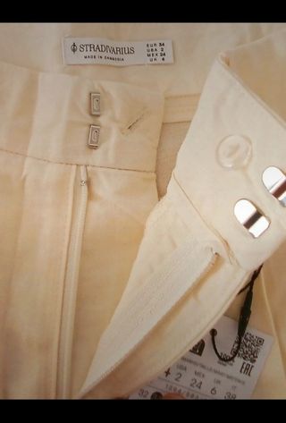 Bermuda amarilla sin estrenar