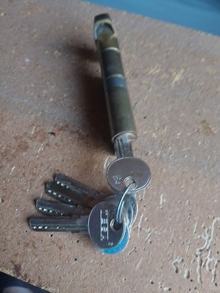 Bombín cerradura antiguo
