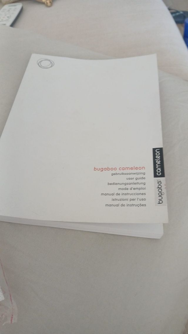 Bugaboo completo colores rojo y arena.