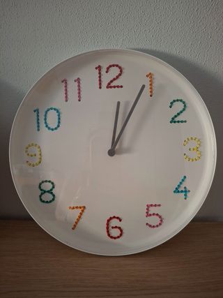 Orologio da parete colorato