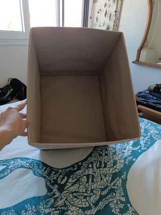 Caja almacenaje IKEA - Beige con lunares