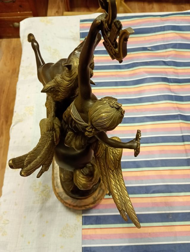 Escultura Pegaso bronce precio a negociar