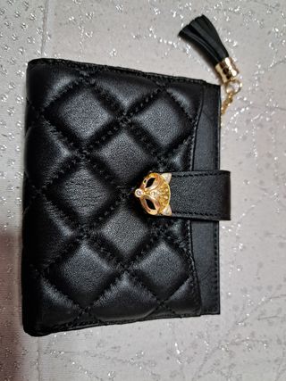 Cartera negra acolchada foxer