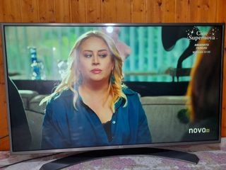 TV LG 49" 4K Smart TV