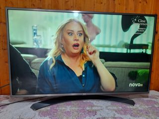TV LG 49" 4K Smart TV