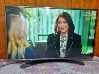 TV LG 49" 4K Smart TV