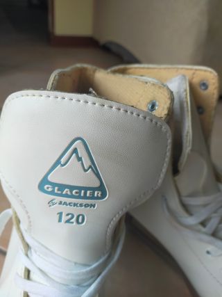 Pattini ghiaccio con salvalame incluse