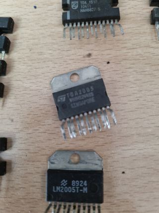 8 Circuitos Integrados Amplificadores