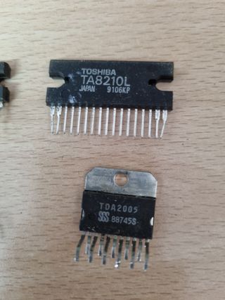 8 Circuitos Integrados Amplificadores