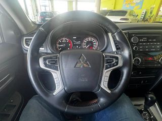 Mitsubishi L 200 2.2 DI-D  M-PRO Doble cabina 6AT 