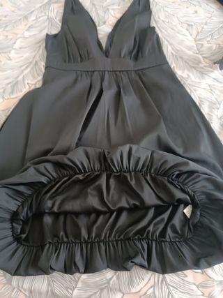 Vestido negro pichi abullonado