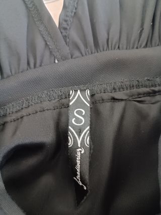 Vestido negro pichi abullonado