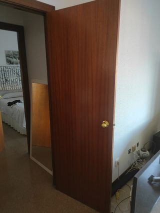 Puerta madera