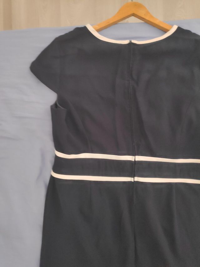 Vestido Cloche Negro c/Blanco