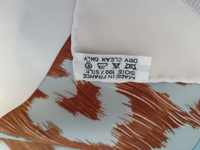 Foulard Hermes 2009 "La Femme aux Semelles de vent