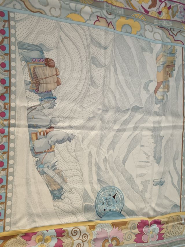 Foulard Hermes 2009 "La Femme aux Semelles de vent