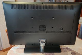 TV Loewe 32" -para piezas aunque se vé.