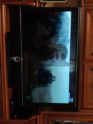 TV Loewe 32" -para piezas aunque se vé.