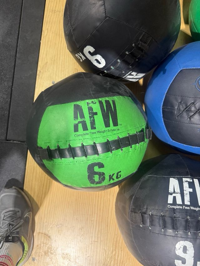 Wall Balls de todos los pesos 